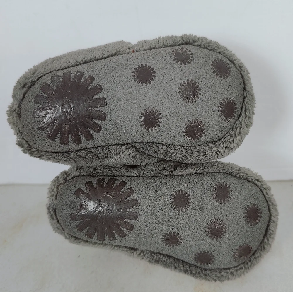 UGG Bixbee Grey Fleece Infant Baby Walker Booties, Sz 0/1